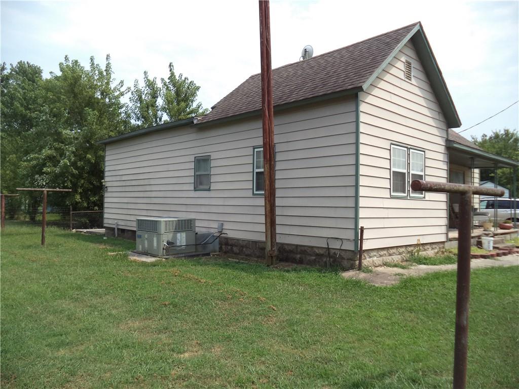 106 N Franklin St, Elk City, KS 67301
