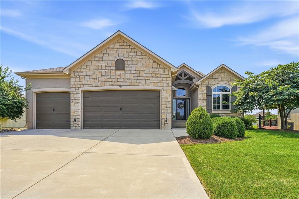 947 Birsay Ct, Raymore, MO 64083