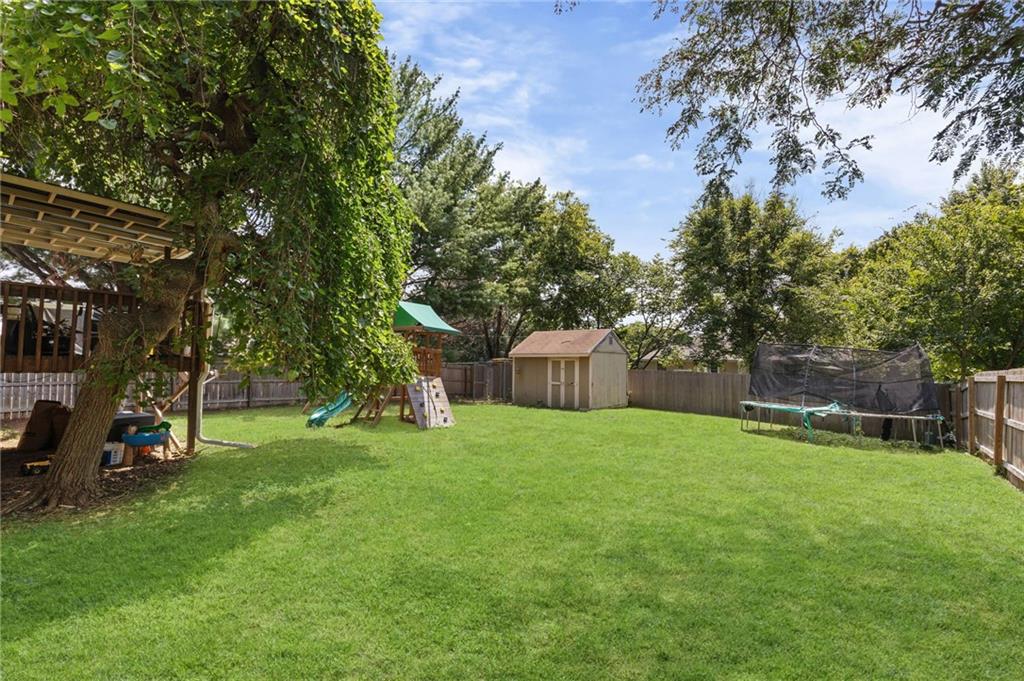 501 Sharon Dr, Liberty, MO 64068