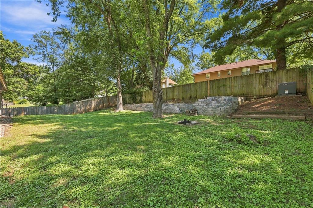5519 NW Verlin Dr, Kansas City, MO 64152