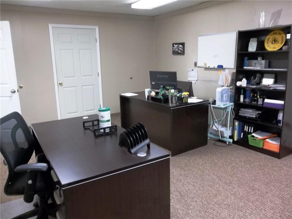 501 N State St, Iola, KS 66749
