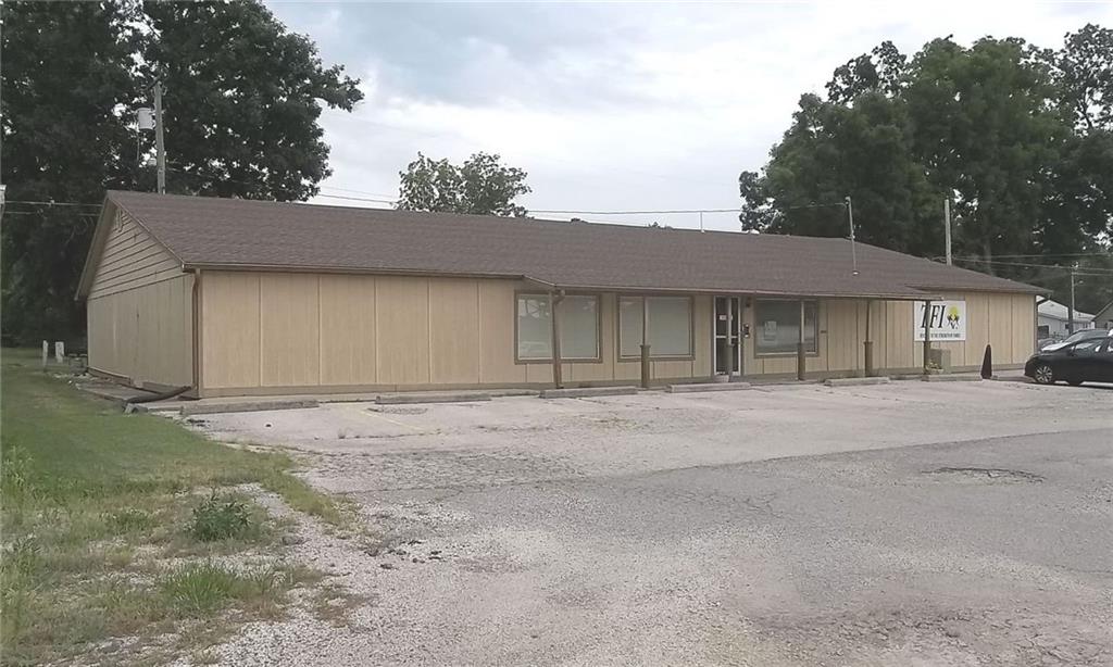 501 N State St, Iola, KS 66749