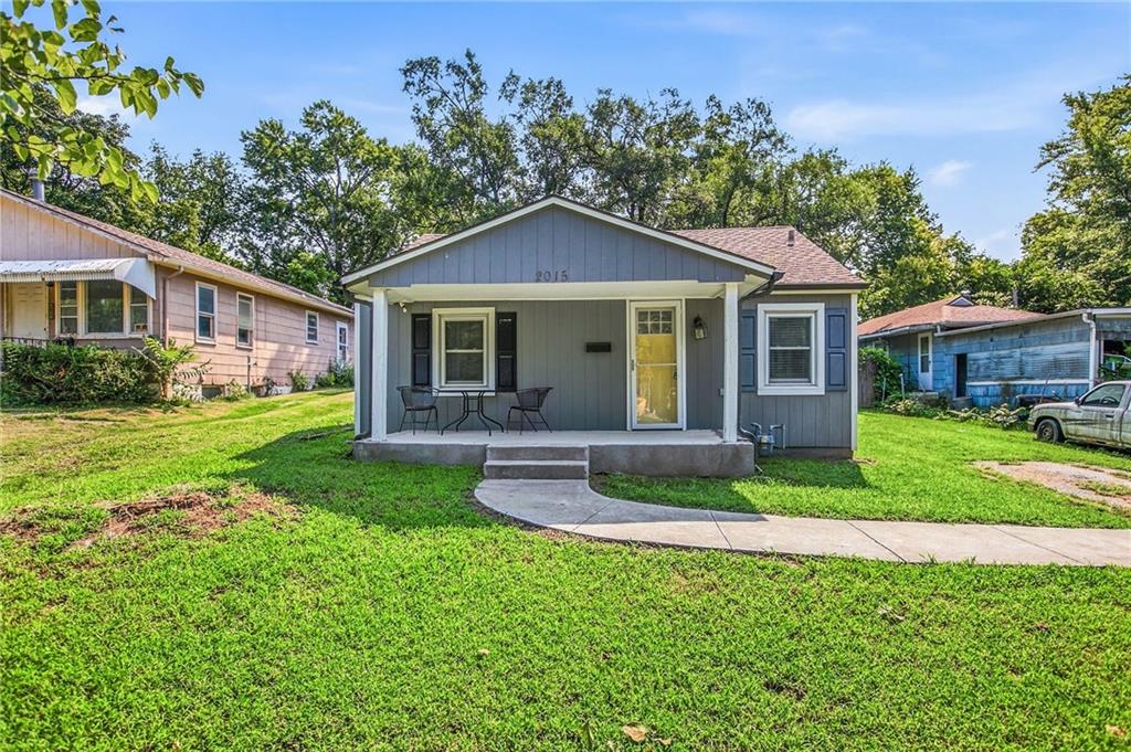 2015 S Ash Ave, Independence, MO 64052
