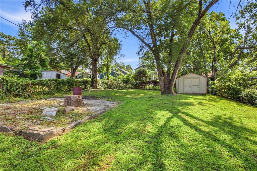 2015 S Ash Ave, Independence, MO 64052