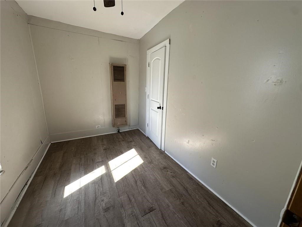 714 W 2nd St, Webb City, MO 64870