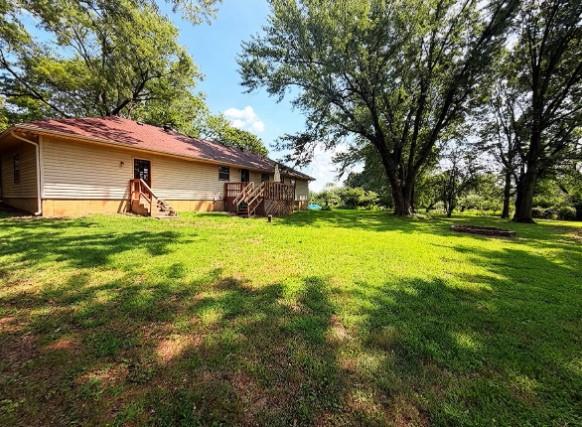 2414 N Hoover Rd, Buckner, MO 64016