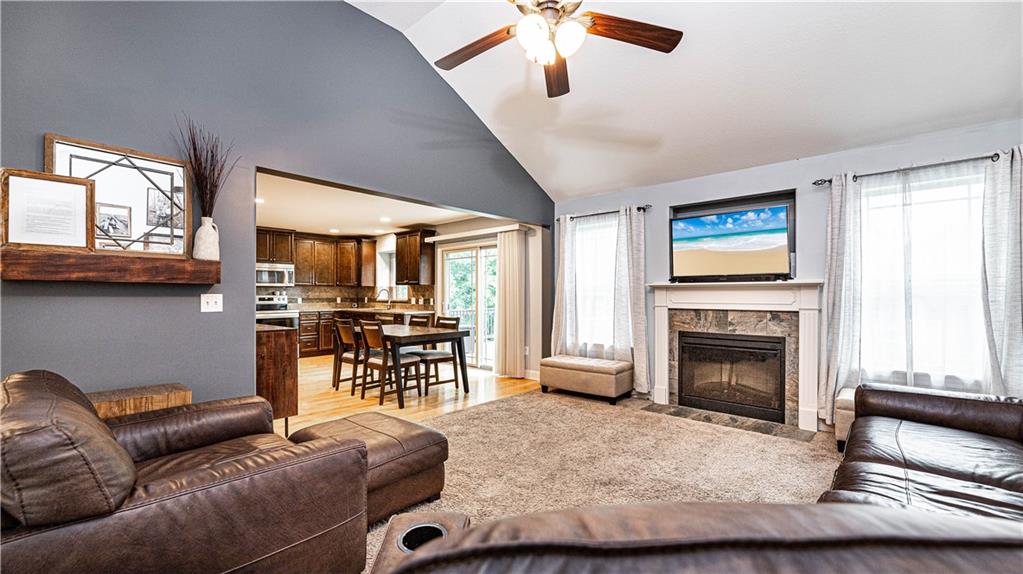 880 N Alder St, Gardner, KS 66030