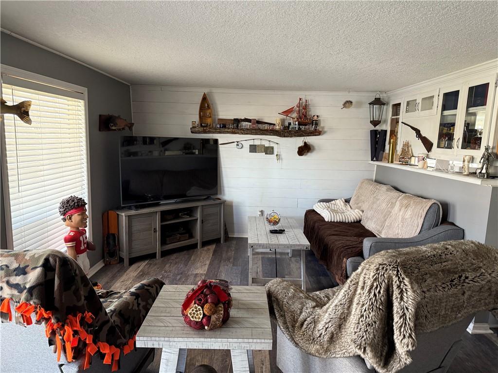 798 Lake Viking Ter, Altamont, MO 64620