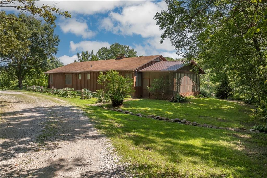 9929 SE State Route A Hw, St Joseph, MO 64507
