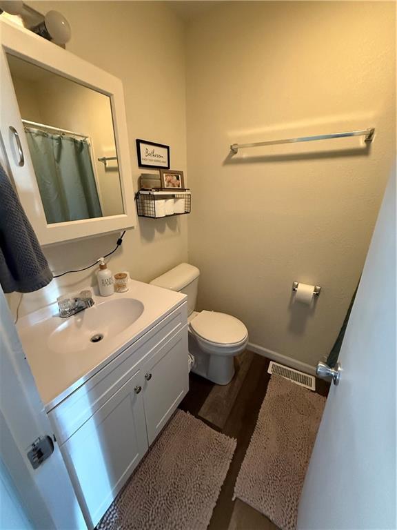 413 W 1st St, Cameron, MO 64429
