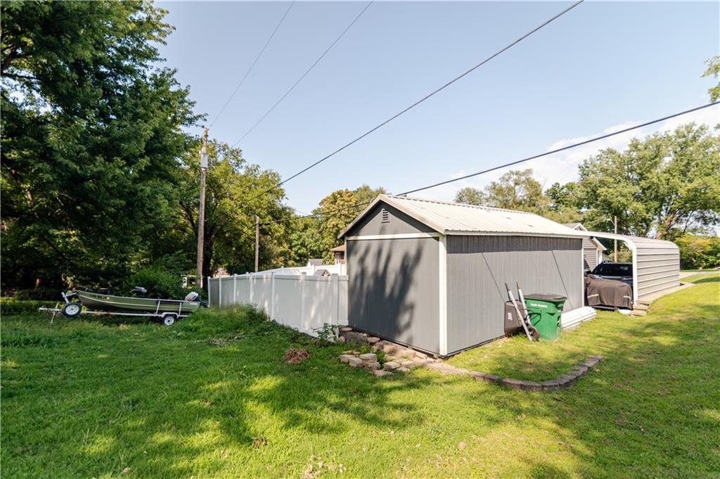 1219 Mound Dr, Atchison, KS 66002