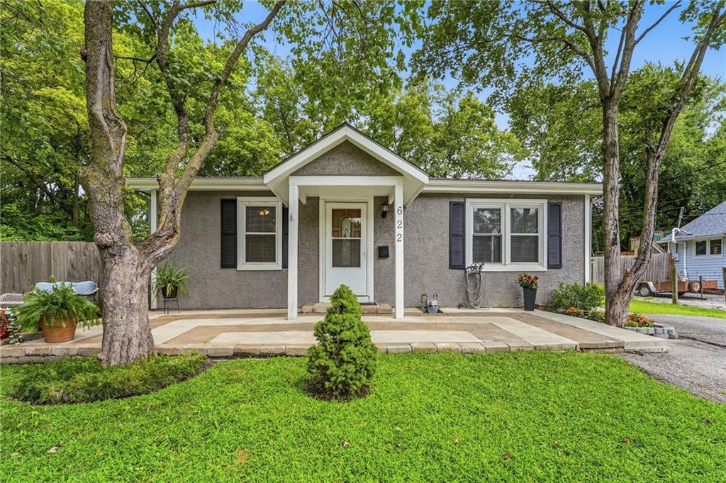 622 N Chestnut St, Olathe, KS 66061