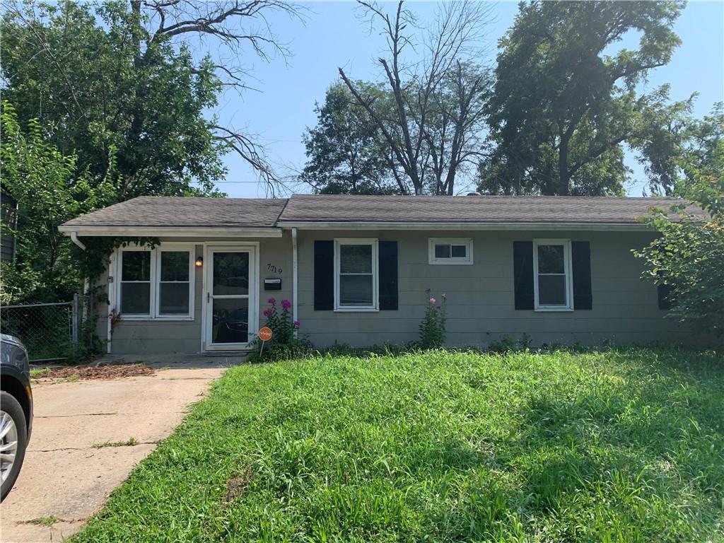 7719 E 51st St, Kansas City, MO 64129