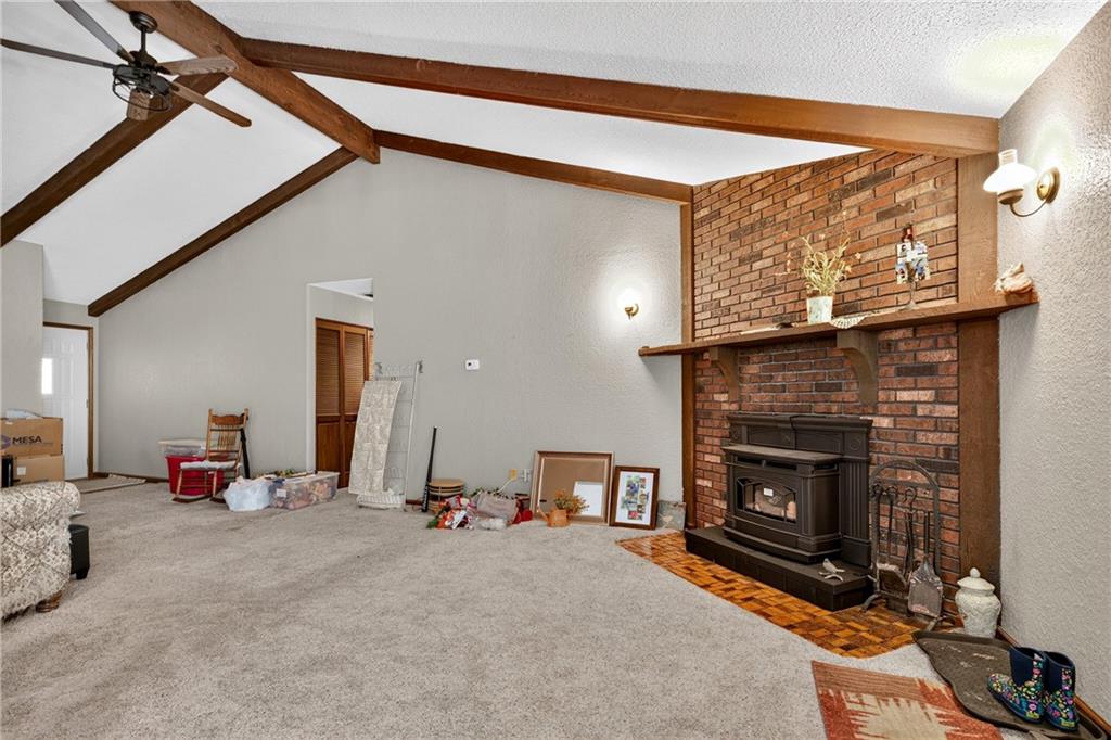 263 E 610th Ave, Girard, KS 66743