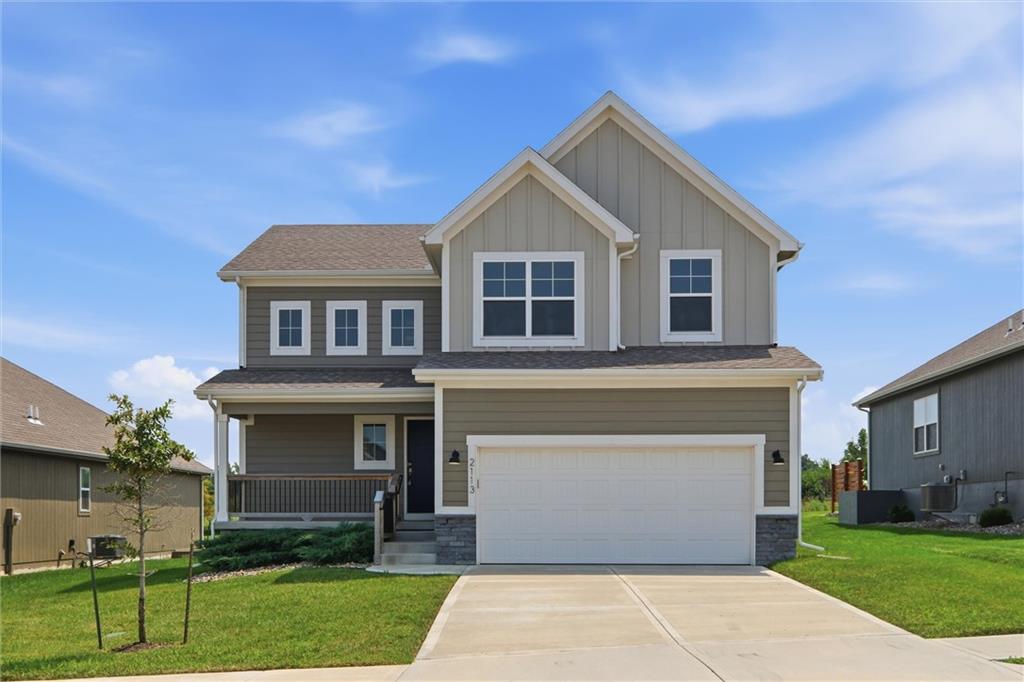 2113 SW Rutherford Dr, Lee's Summit, MO 64082