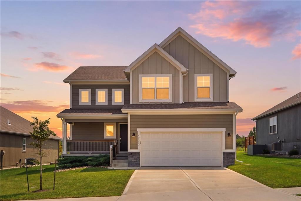 2113 SW Rutherford Dr, Lee's Summit, MO 64082