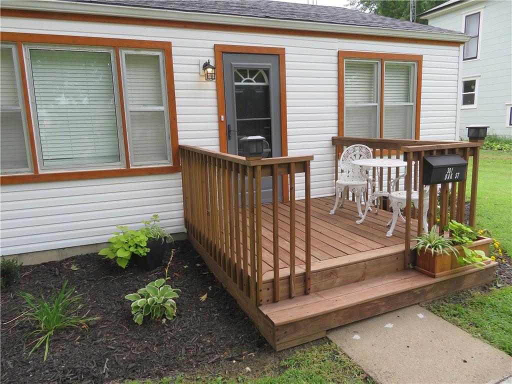 301 Oak St, Valley Falls, KS 66088
