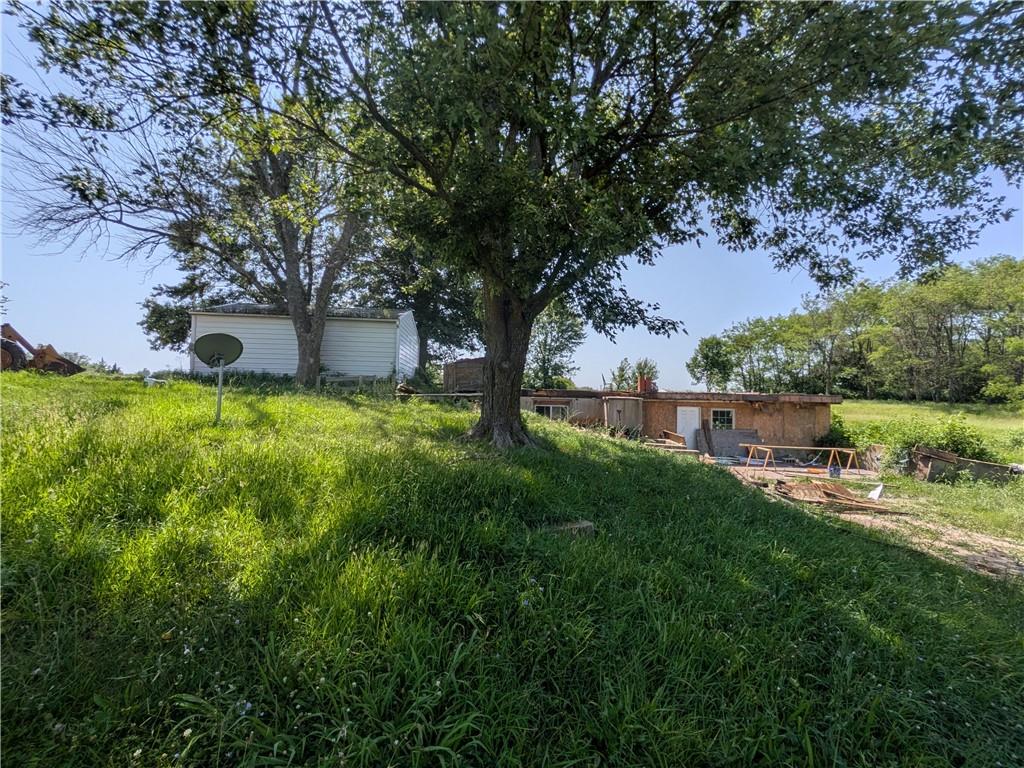 936 SW 13 Hw, Leeton, MO 64761