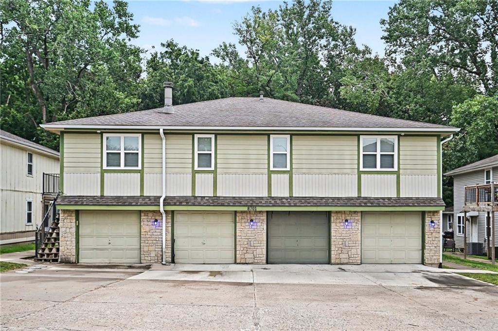 8701 NW 82nd St, Kansas City, MO 64152