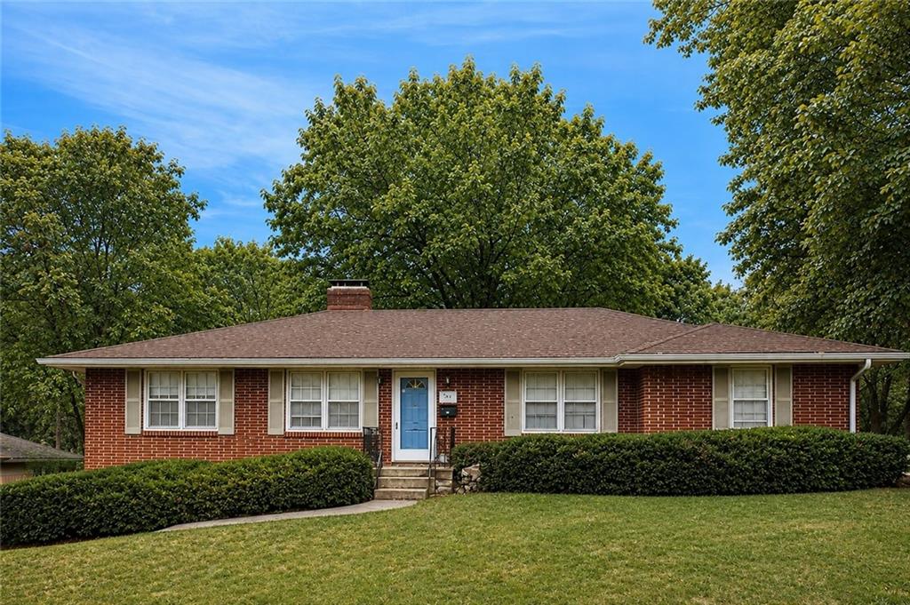 10711 W 67th St, Shawnee, KS 66203