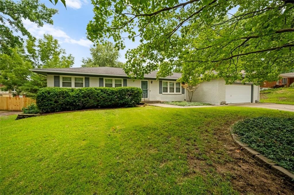 1601 NE 77th St, Kansas City, MO 64118