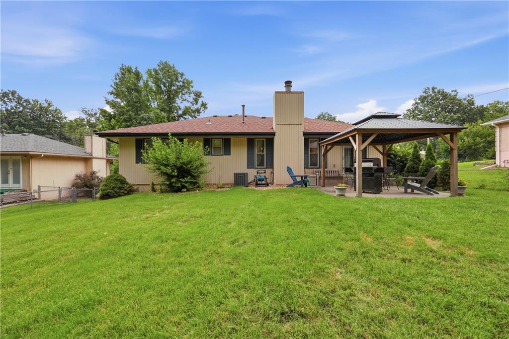 4680 N Olive St, Kansas City, MO 64116