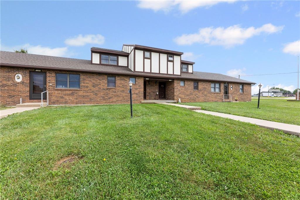 1107 Jeff Cir, Paola, KS 66071
