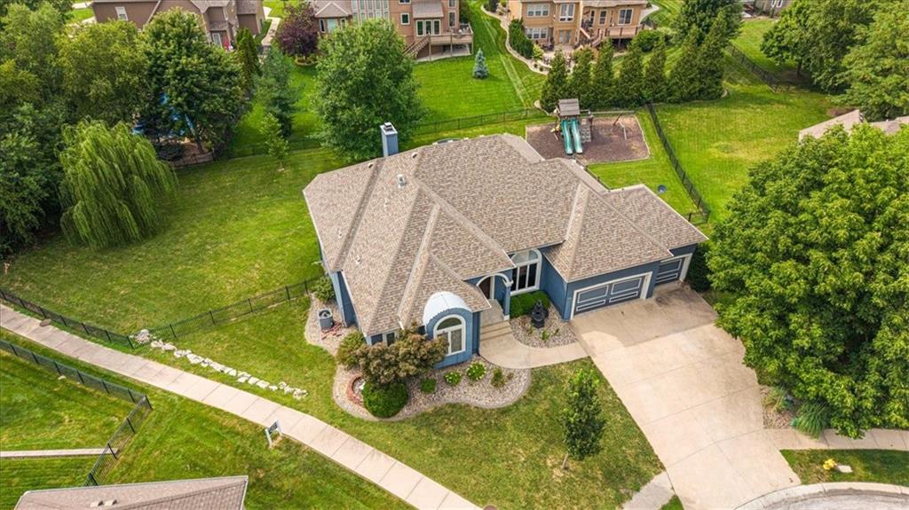 2612 SW Winterbrook Cir, Lee's Summit, MO 64081