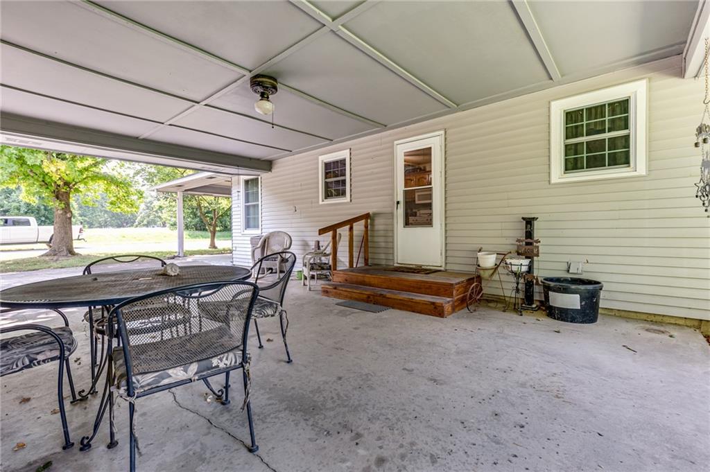 501 E Oak St, Rich Hill, MO 64779