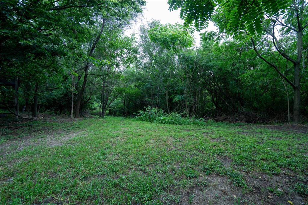 6501 S 16th St, St Joseph, MO 64504