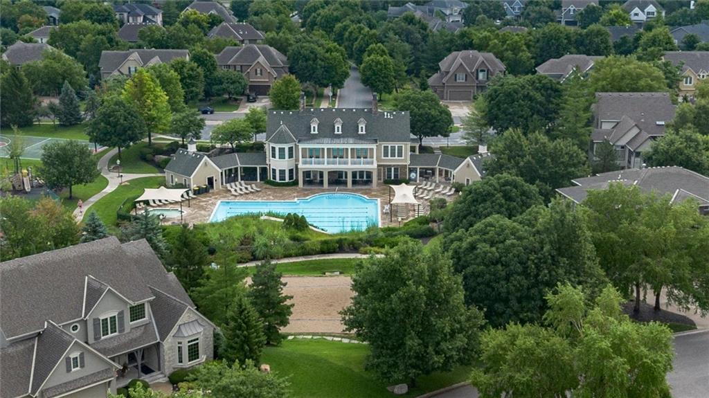 9309 W 156th Pl, Overland Park, KS 66221
