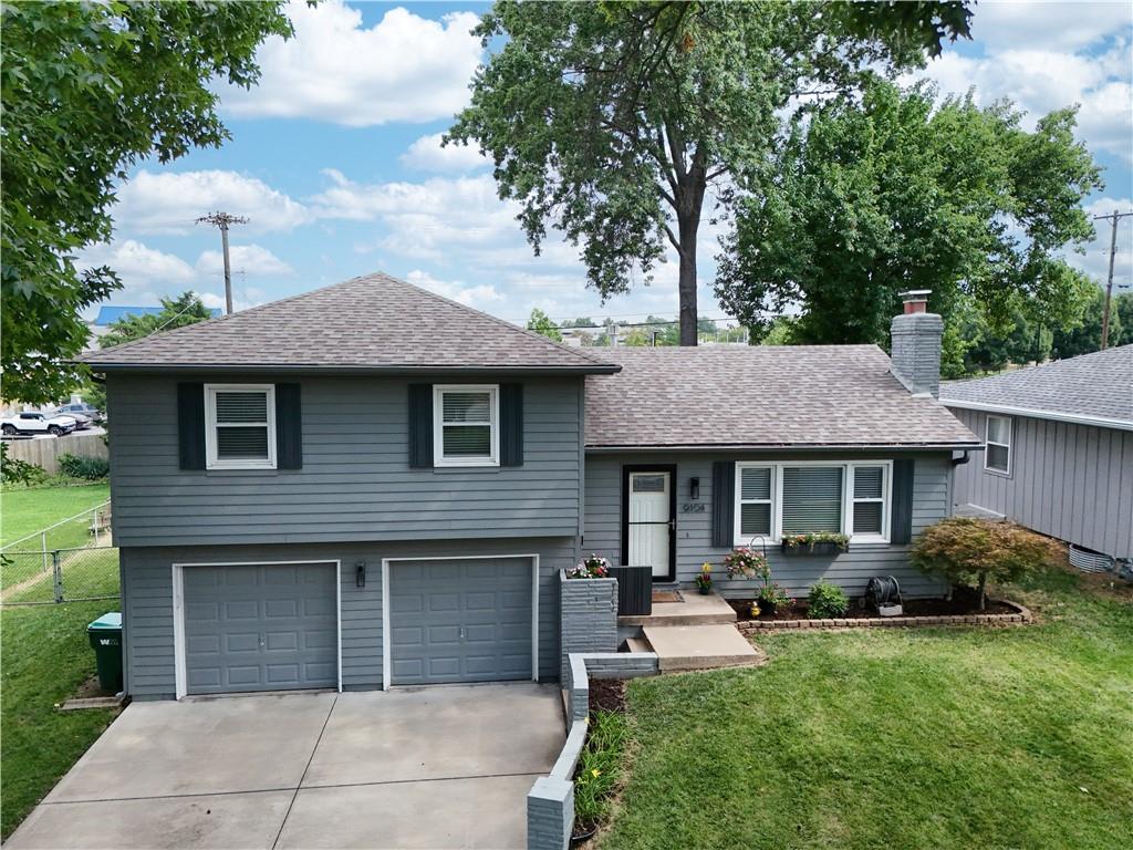 9104 W 69th St, Merriam, KS 66204