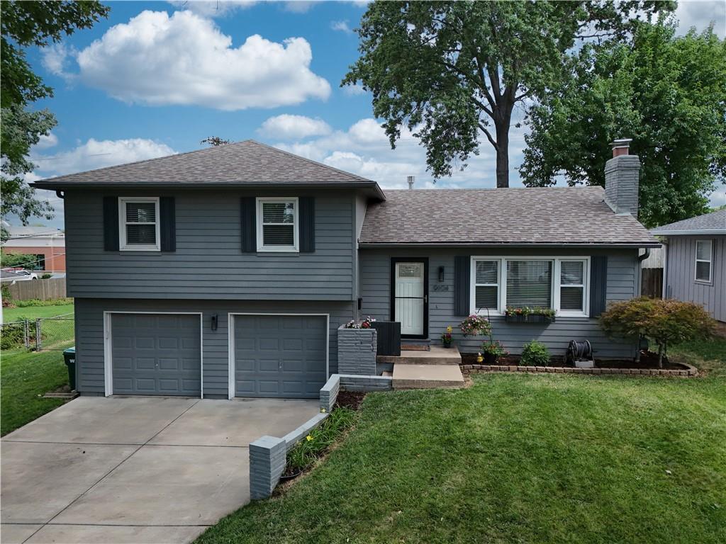 9104 W 69th St, Merriam, KS 66204
