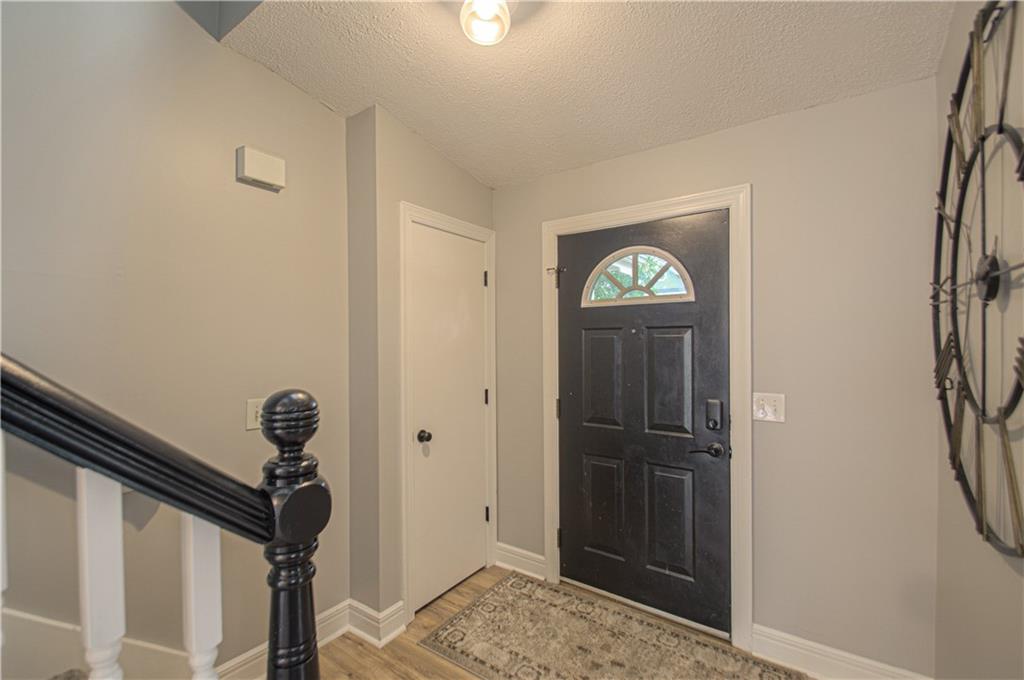 964 E Cavendish Trl, Olathe, KS 66061