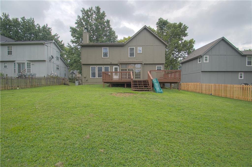 964 E Cavendish Trl, Olathe, KS 66061