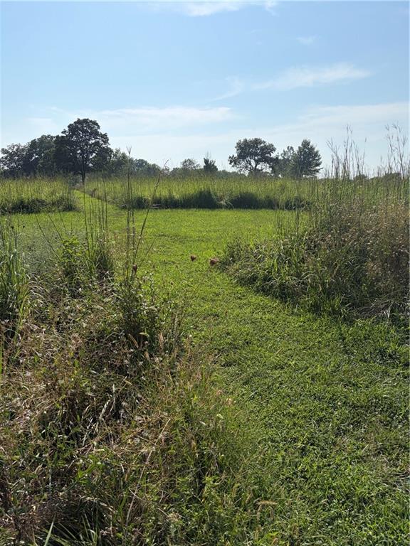 45 N Eagle Ln, Mound City, KS 66056