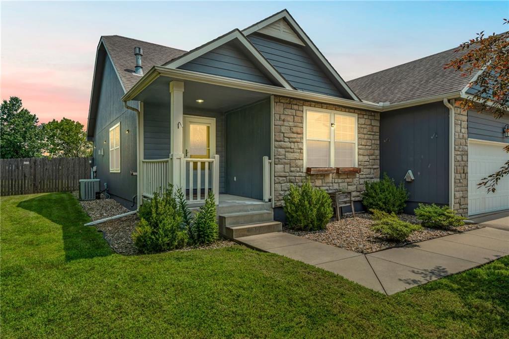 931 E 14th Ter, Eudora, KS 66025