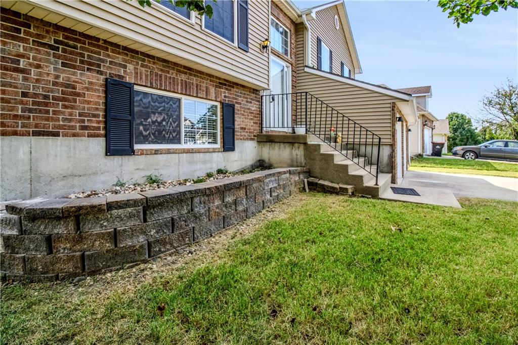 1309 Cloverleaf Ct, Warrensburg, MO 64093