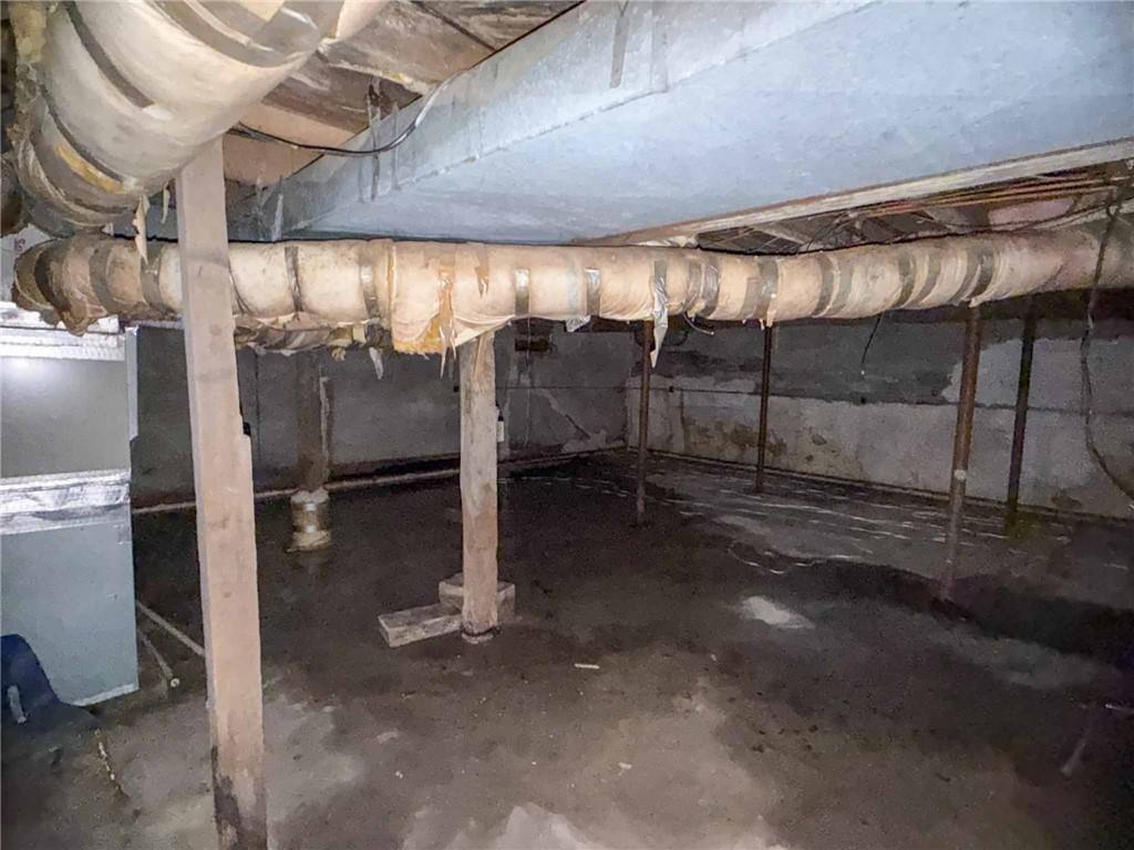 301 S Elm St, Iola, KS 66749
