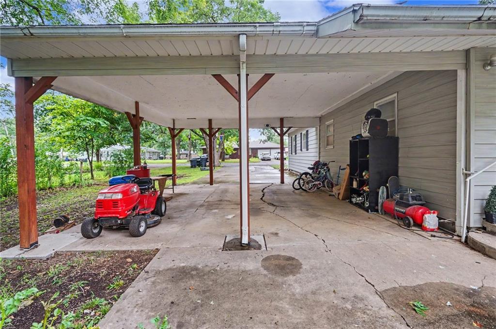 310 Washington St, Garnett, KS 66032