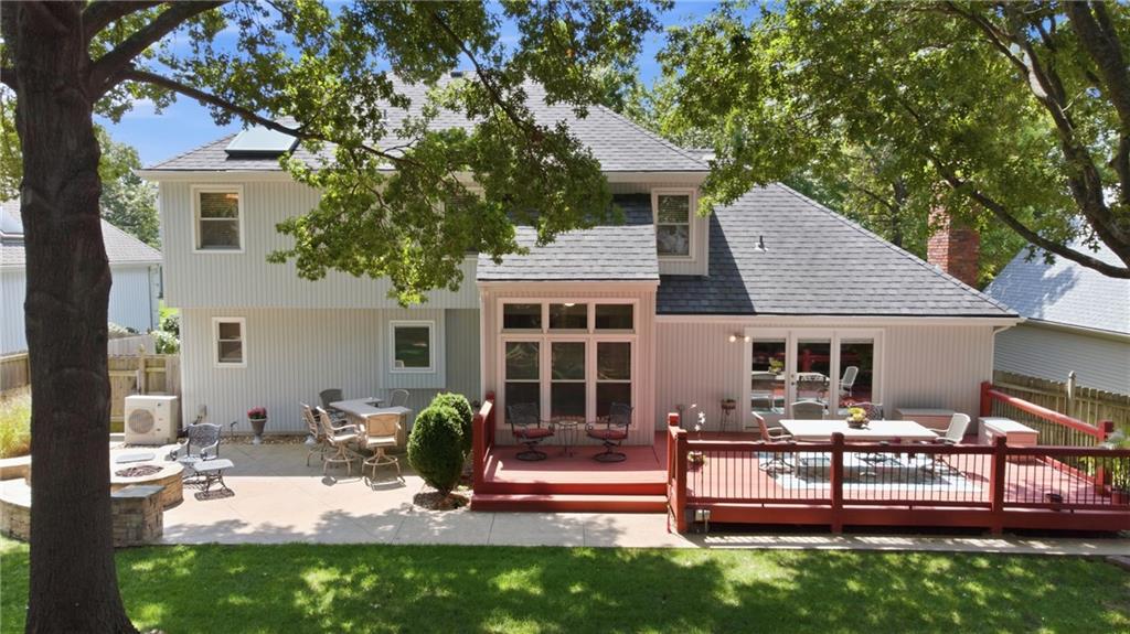 13704 W 75th Ter, Lenexa, KS 66216