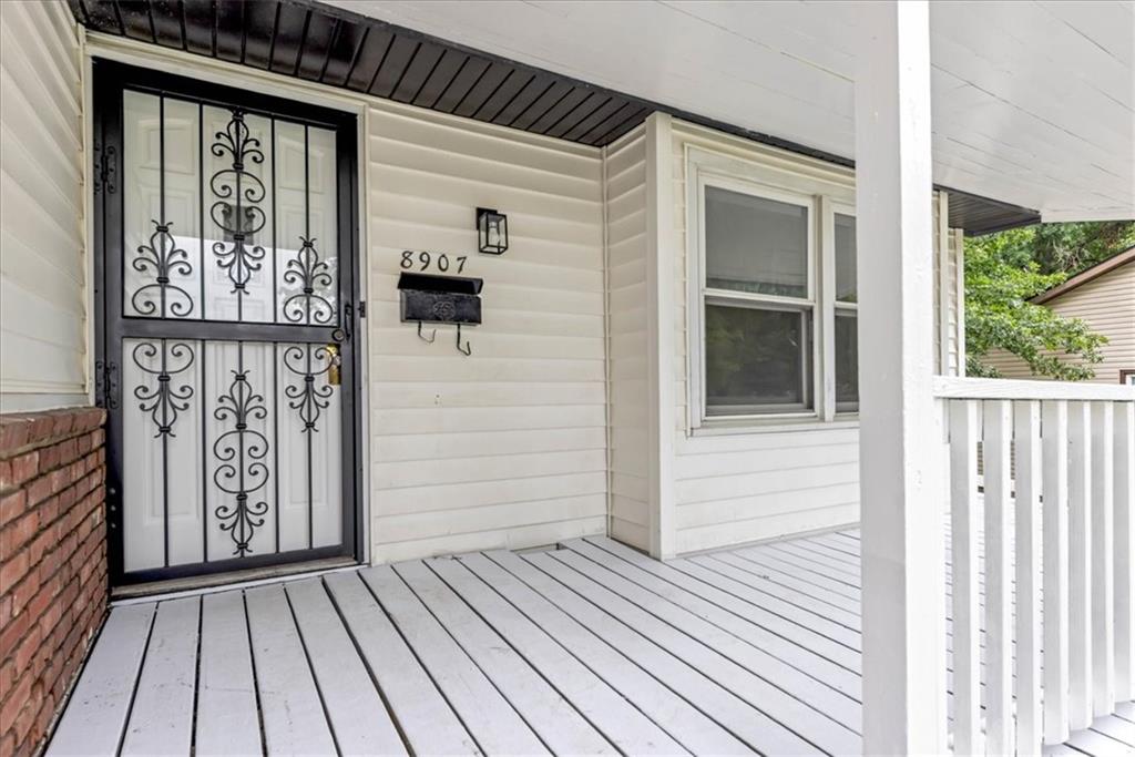8907 Blue Ridge Blvd, Kansas City, MO 64138