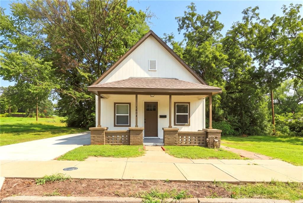 1604 N 9th St, Kansas City, KS 66101