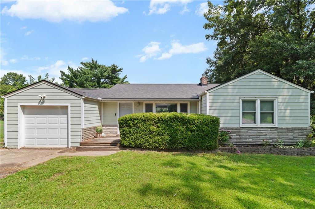 612 NE 81st Ter, Kansas City, MO 64118