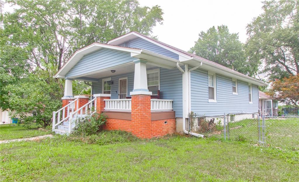 337 E Main St, Odessa, MO 64076