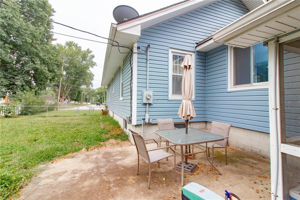 337 E Main St, Odessa, MO 64076