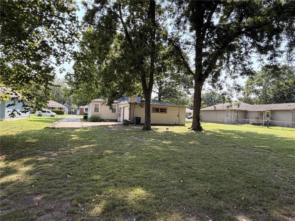 708 S Woodland St, Pittsburg, KS 66762