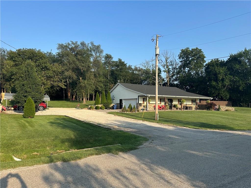 159 N State St, Knob Noster, MO 65336