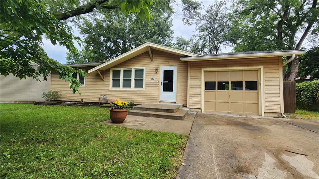 304 Wilshire Blvd, Liberty, MO 64068