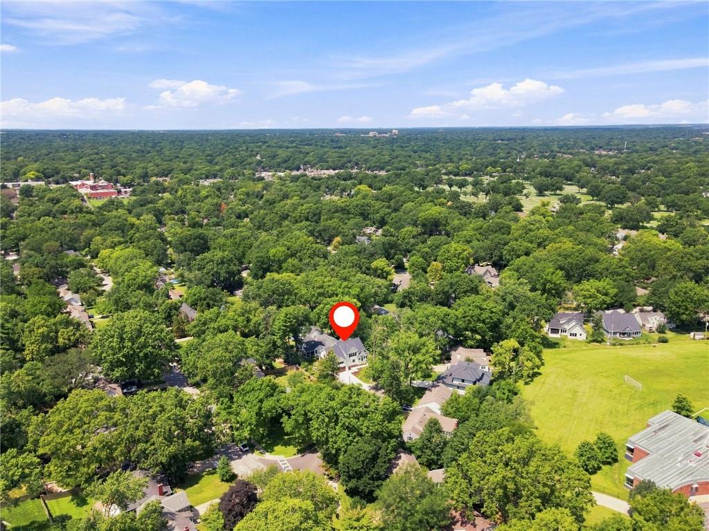 2907 W 72nd Ter, Prairie Village, KS 66208